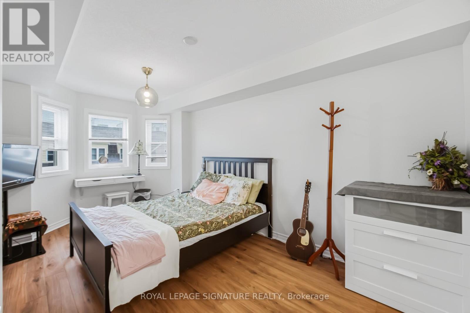 #153 760 LAWRENCE AVENUE W - 18