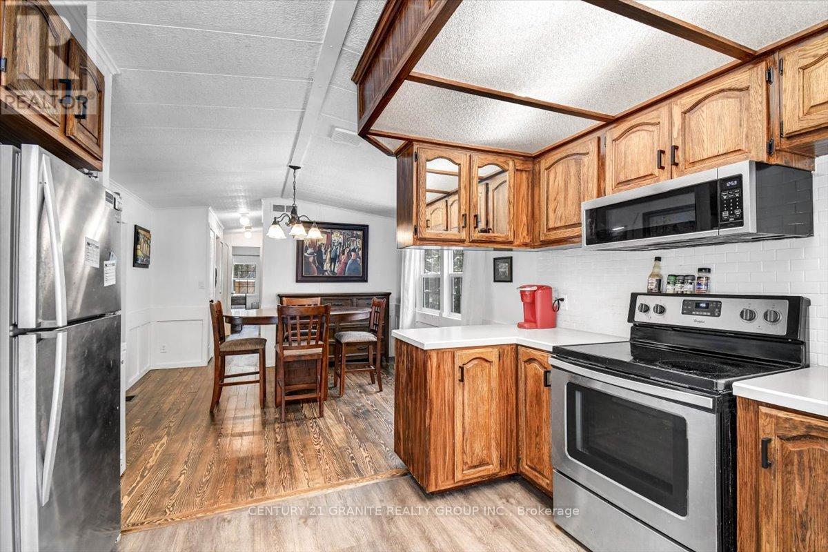 19 HIGH BUSH ROAD - 11
