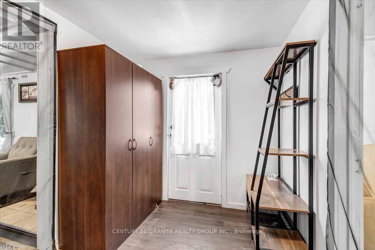 19 HIGH BUSH ROAD - 22