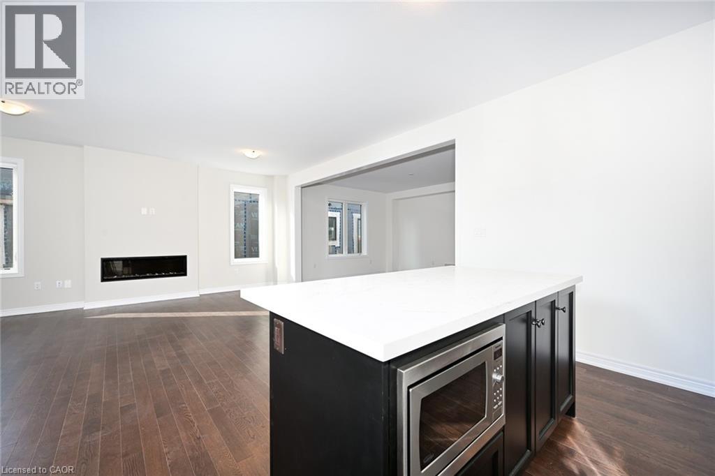 314 MAIN Street E, Grimsby, Ontario, L3M1R2 — Photo 2