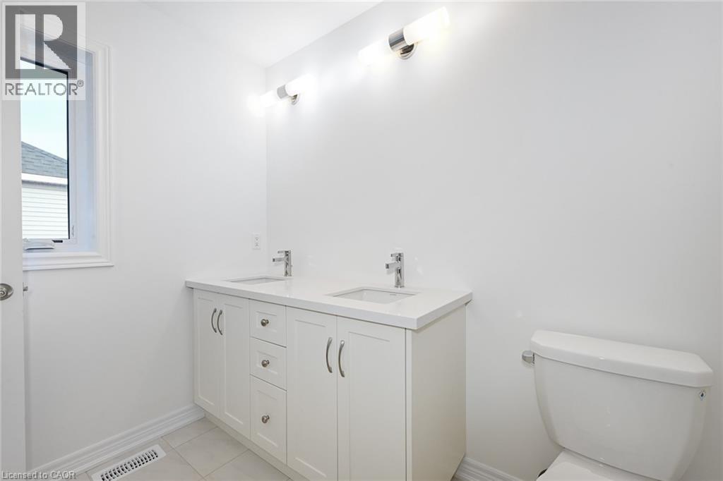314 MAIN Street E, Grimsby, Ontario, L3M1R2 — Photo 11