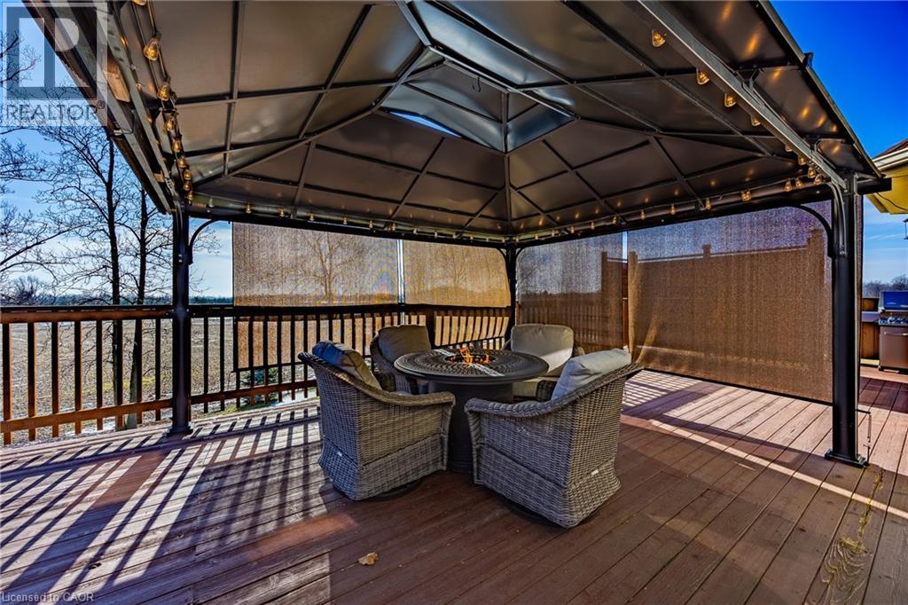 63 UPPER CANADA Drive - 10