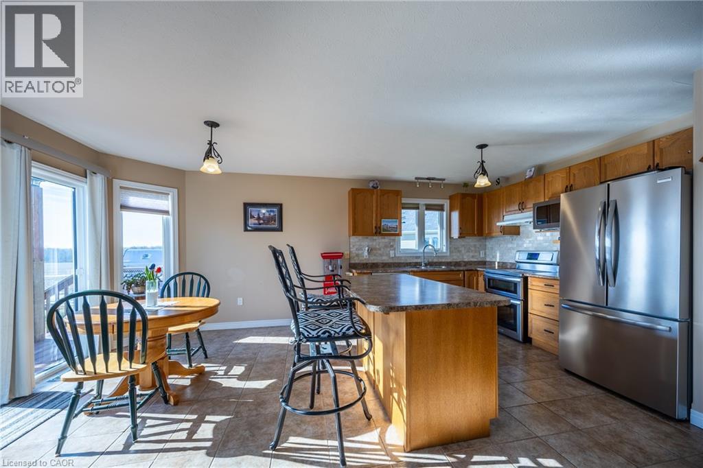 63 UPPER CANADA Drive - 6
