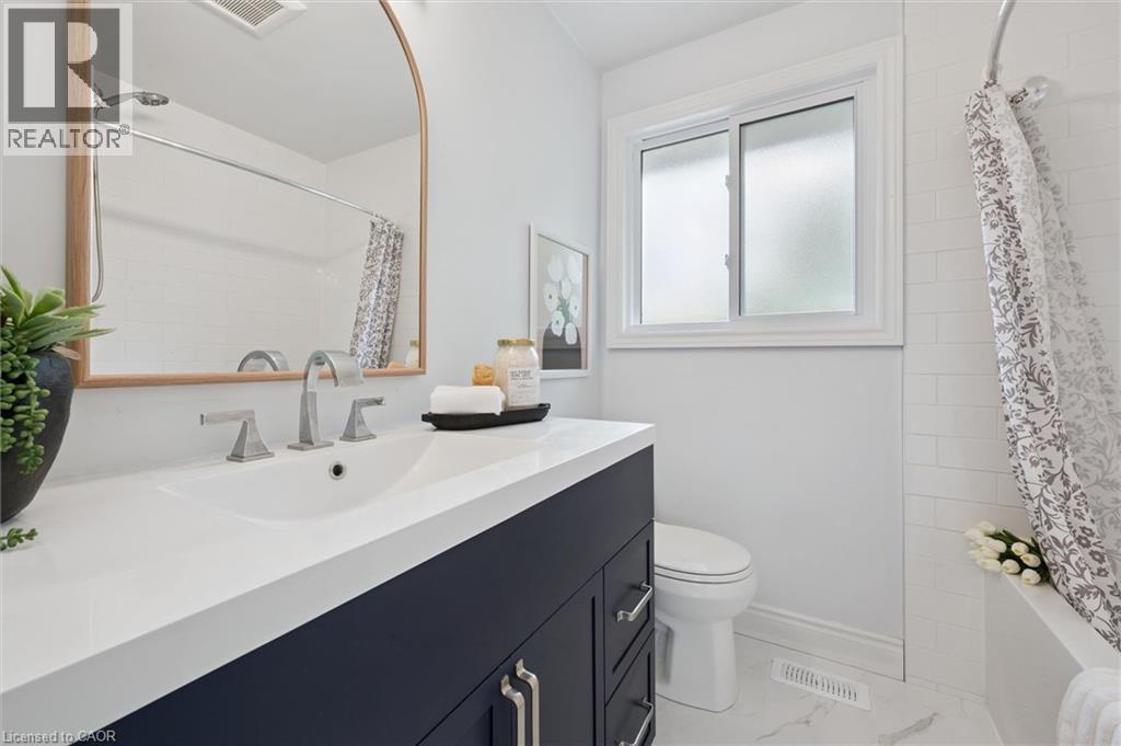 176 WOODVILLE Place, Waterloo, Ontario, N2L4W9 — Photo 24