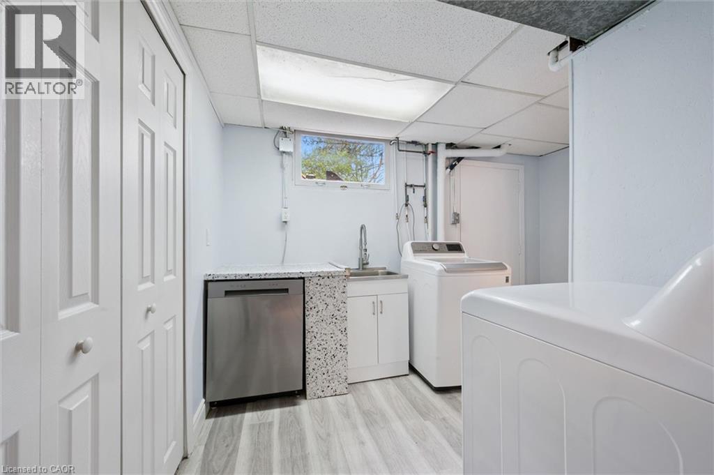 176 WOODVILLE Place - 29