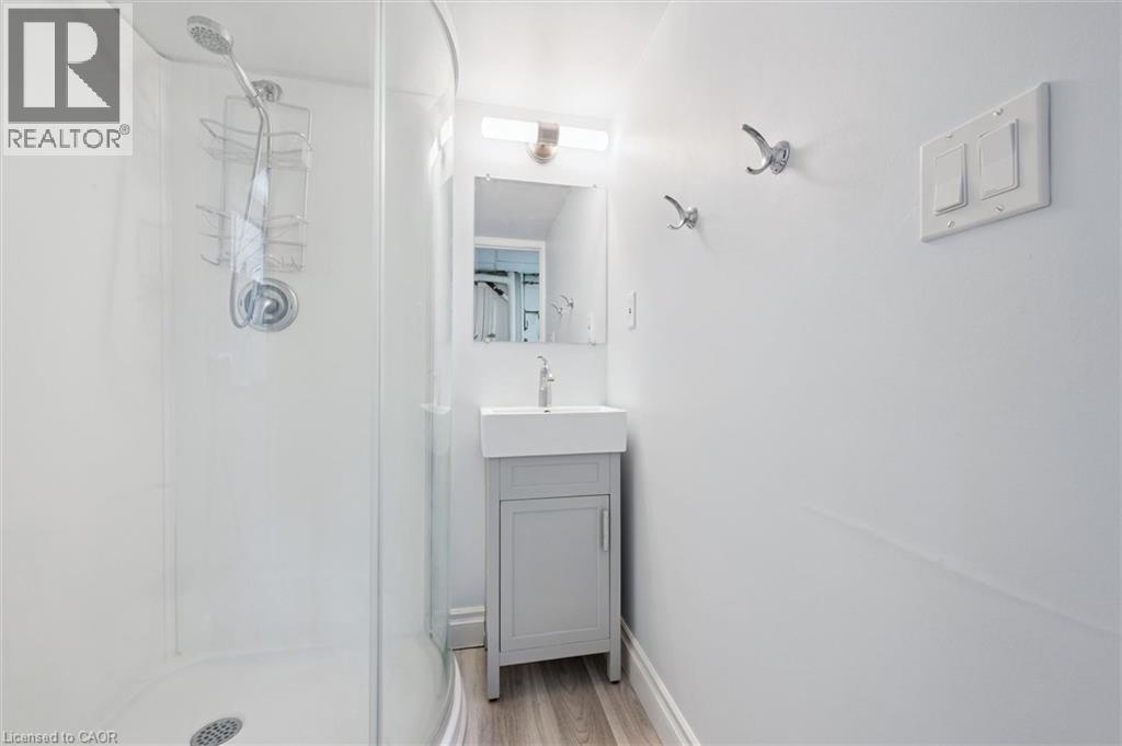 176 WOODVILLE Place, Waterloo, Ontario, N2L4W9 — Photo 39