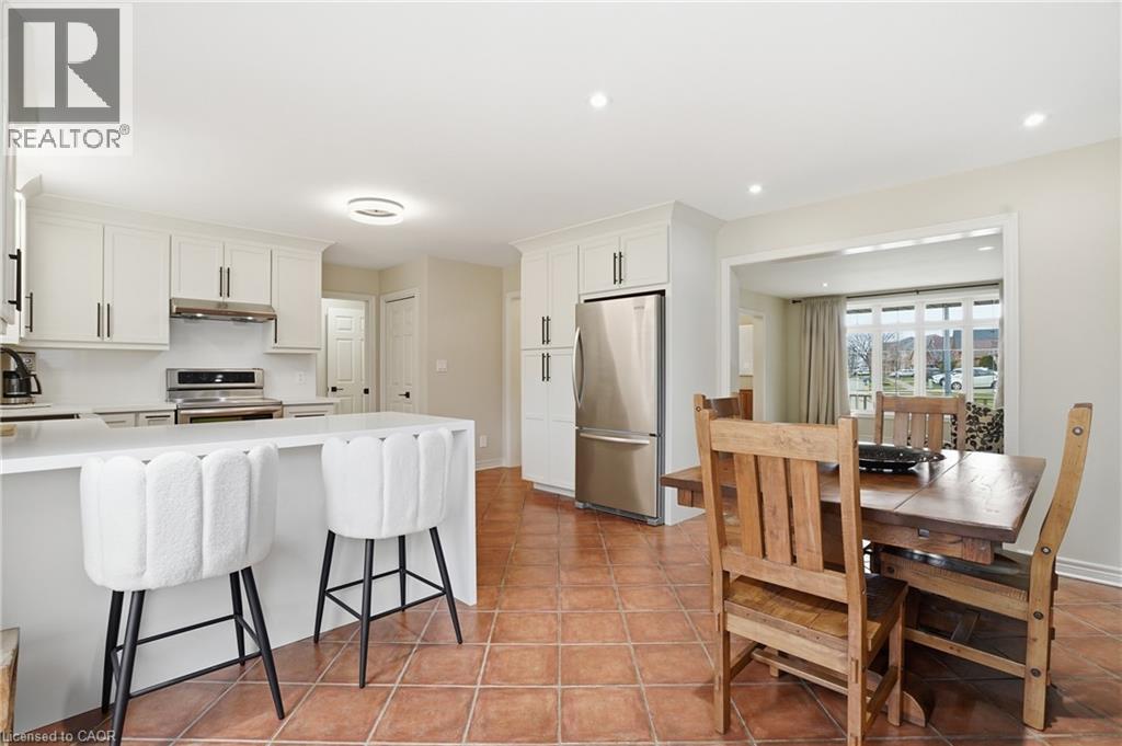 56 MCCAFFERY Crescent - 19