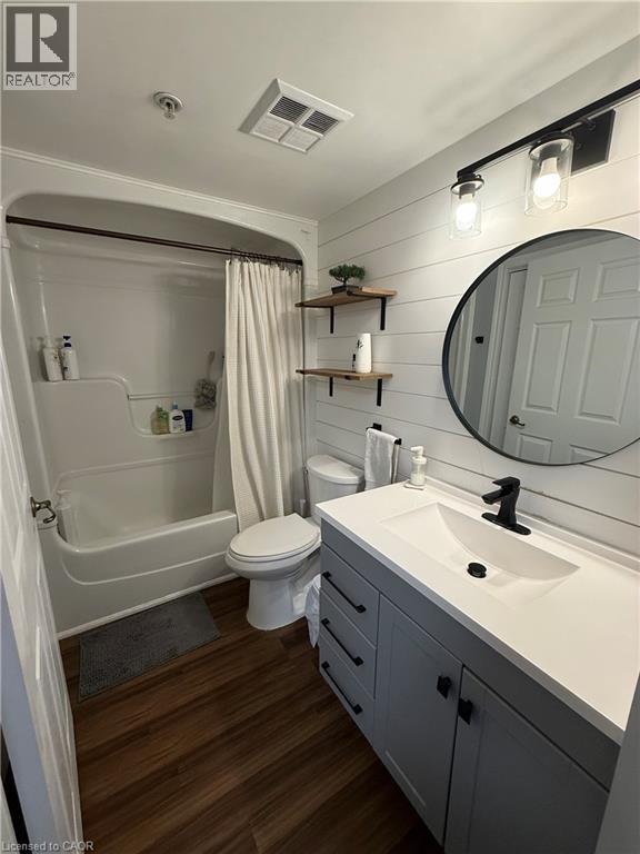 1480 BISHOPS Gate Unit# 304, Oakville, Ontario, L6M4N4 — Photo 3