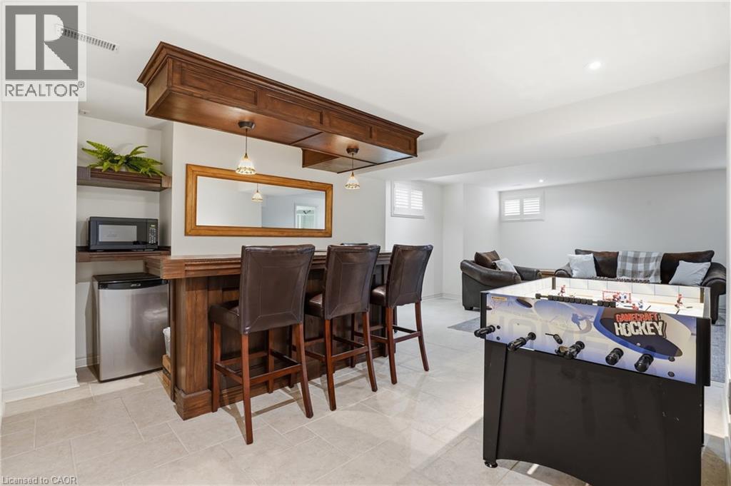 56 MCCAFFERY Crescent - 40