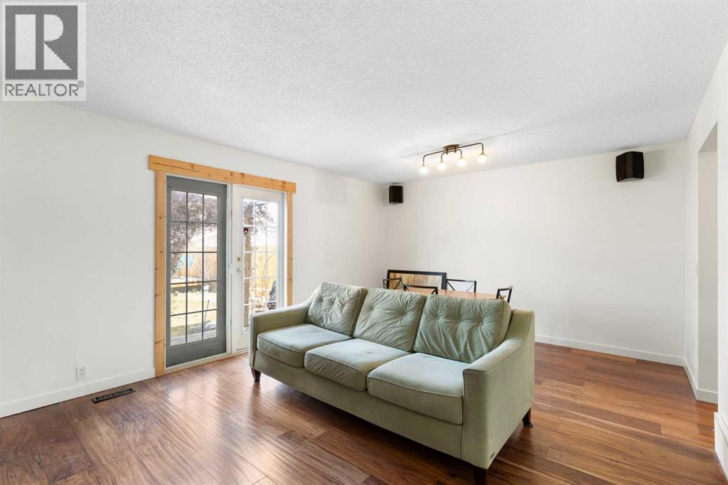 84 Abingdon Crescent NE - 14