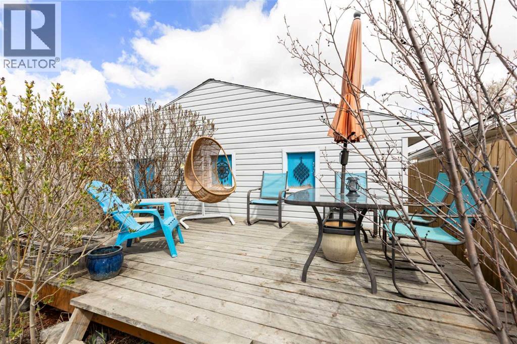 84 Abingdon Crescent NE - 41