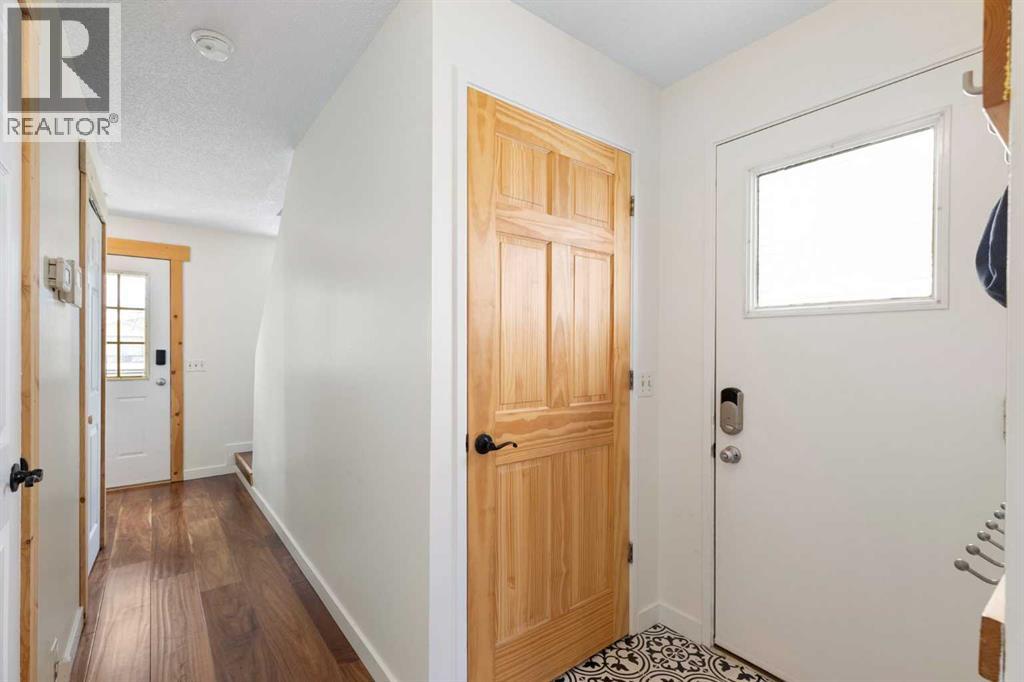 84 Abingdon Crescent NE - 10