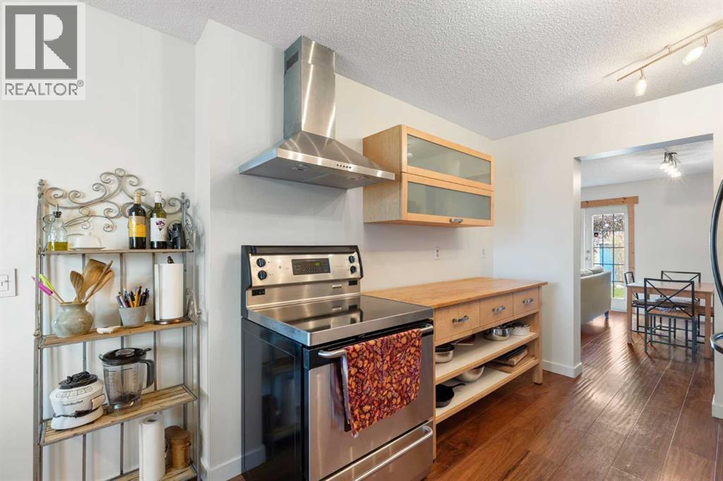 84 Abingdon Crescent NE - 5