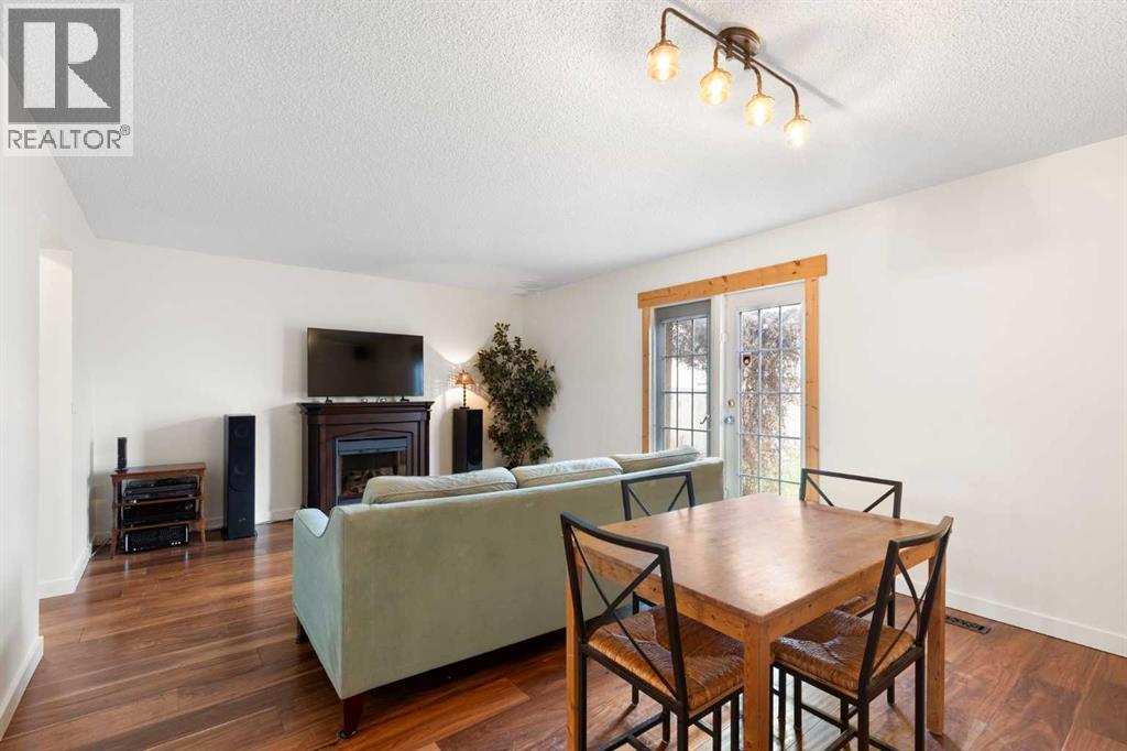 84 Abingdon Crescent NE - 12