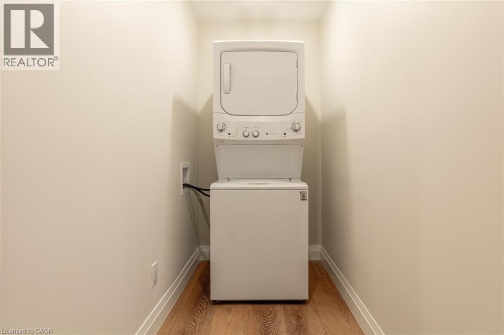 477 VALLEYVIEW Crescent Unit# A, Milton, Ontario, L9T3L3 — Photo 5