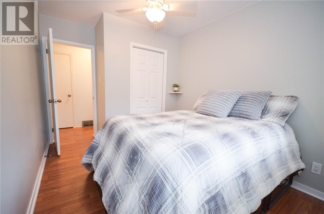 895 Brookfield Avenue, Sudbury, Ontario, P3A4K3 — Photo 2