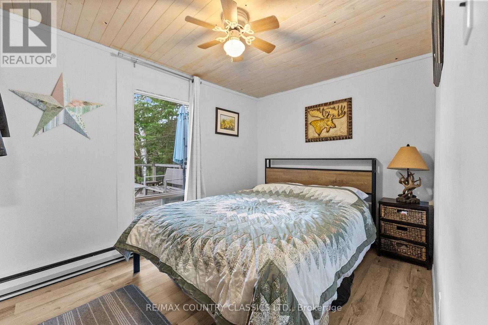 40 BENTLEY PLACE - 15