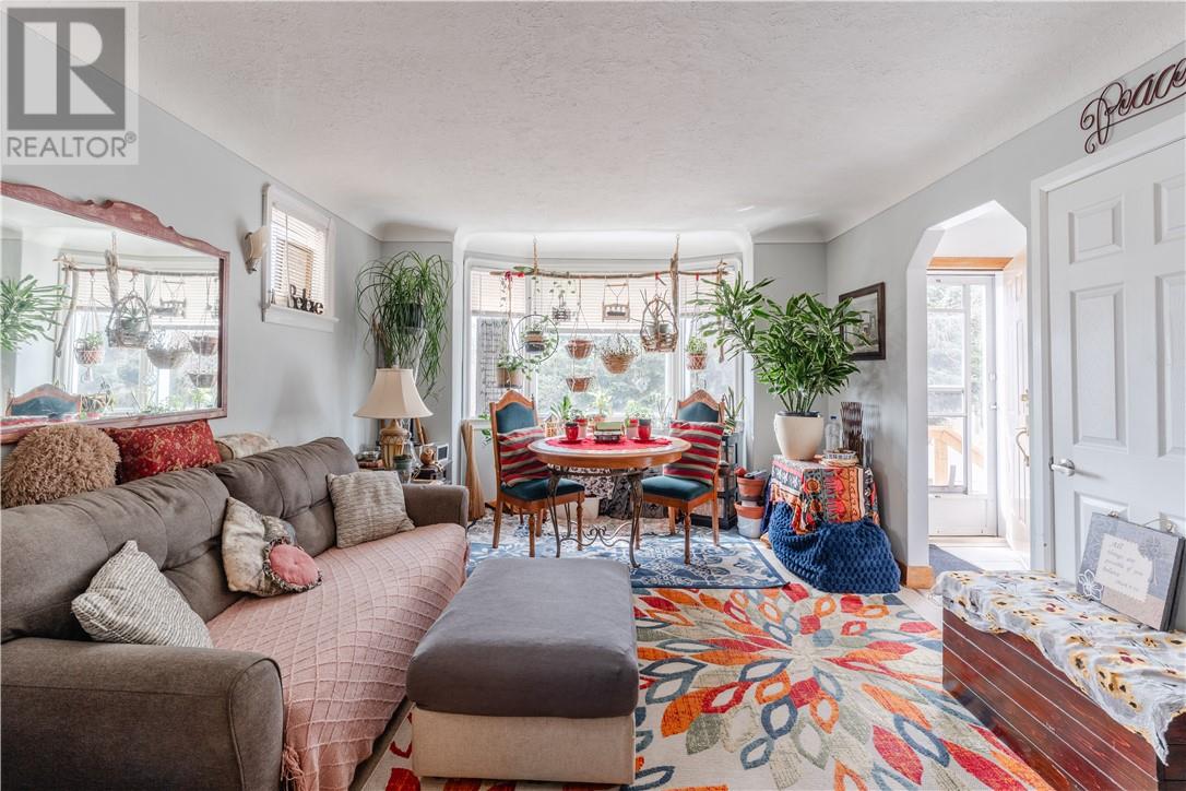682 Connaught Avenue - 2