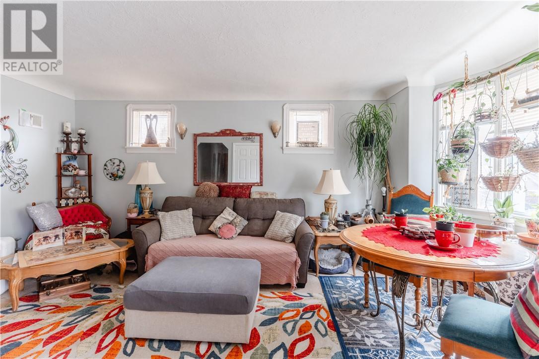 682 Connaught Avenue - 3