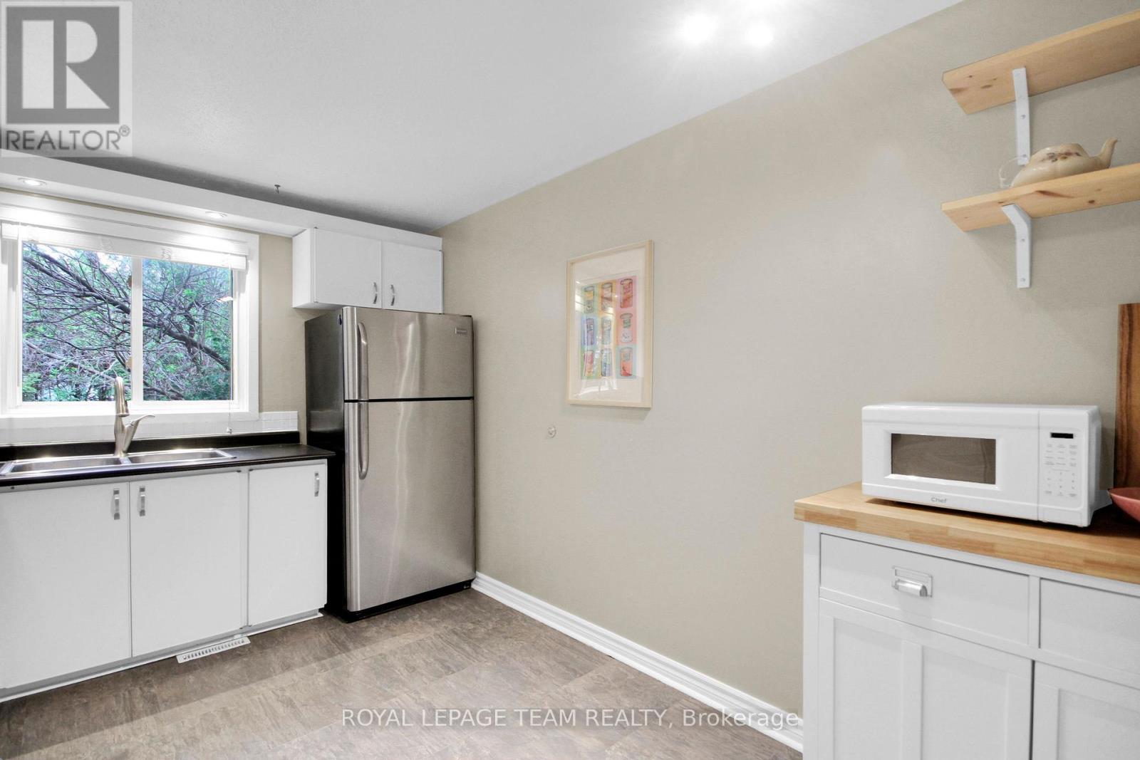 6 BURNETTS GROVE CIRCLE - 22