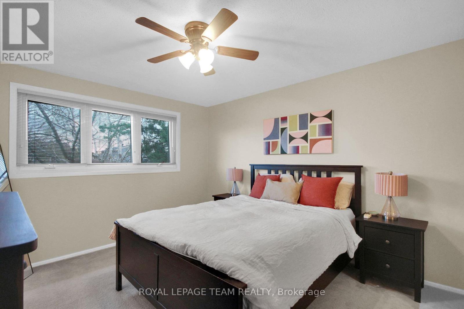 6 BURNETTS GROVE CIRCLE - 26