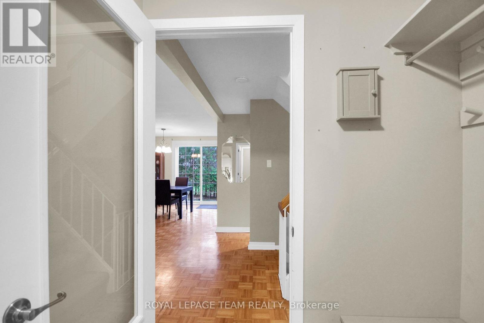 6 BURNETTS GROVE CIRCLE - 6
