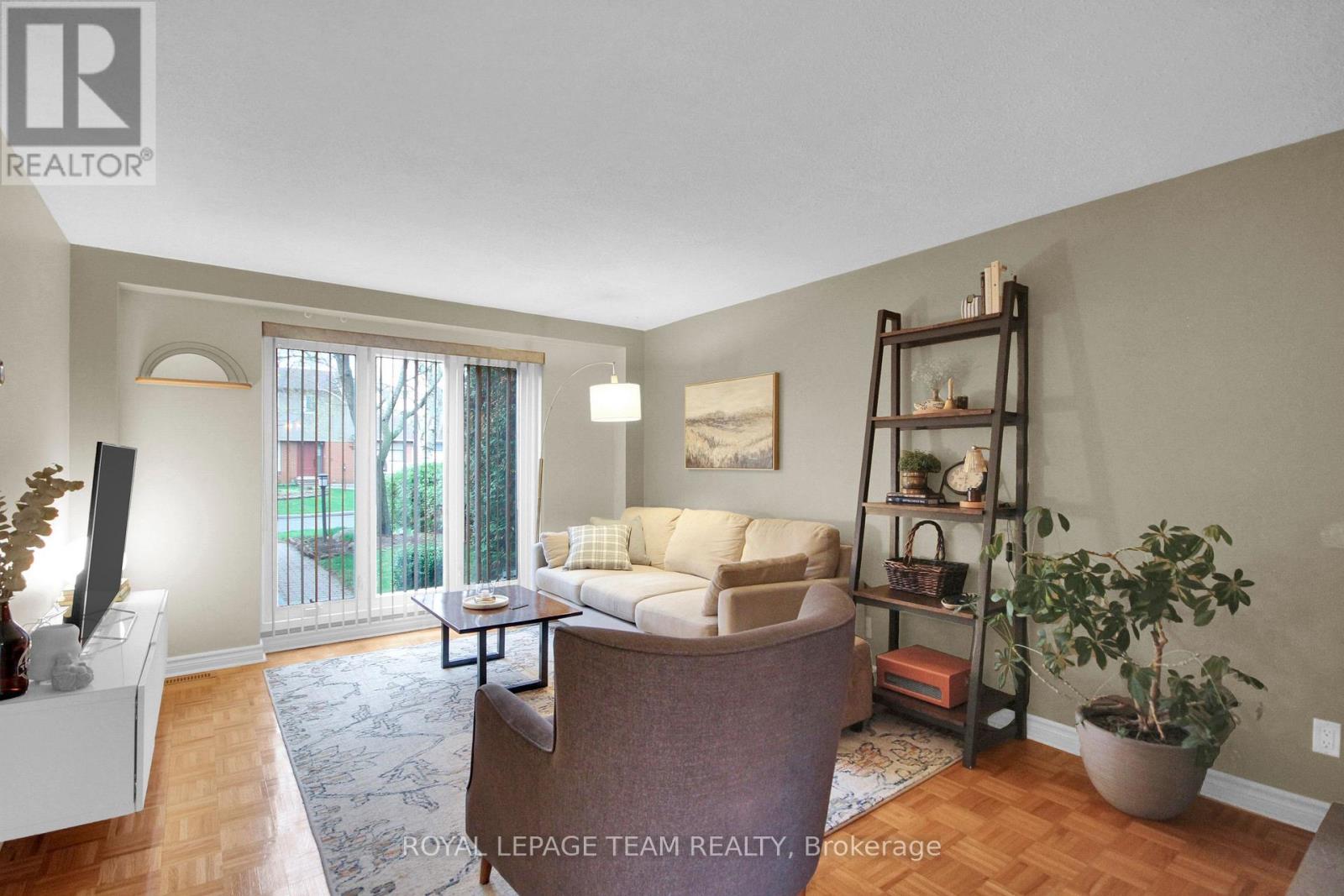 6 BURNETTS GROVE CIRCLE - 9