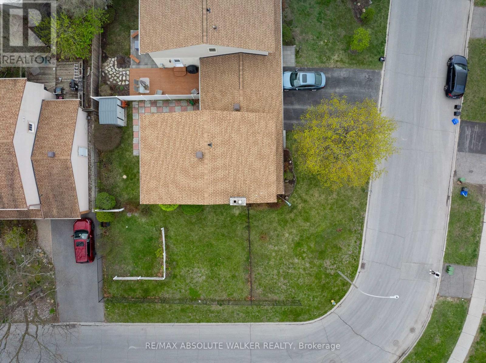 2295 COTTERS CRESCENT - 27