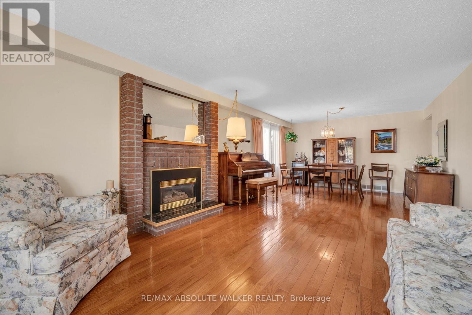 2295 COTTERS CRESCENT - 6