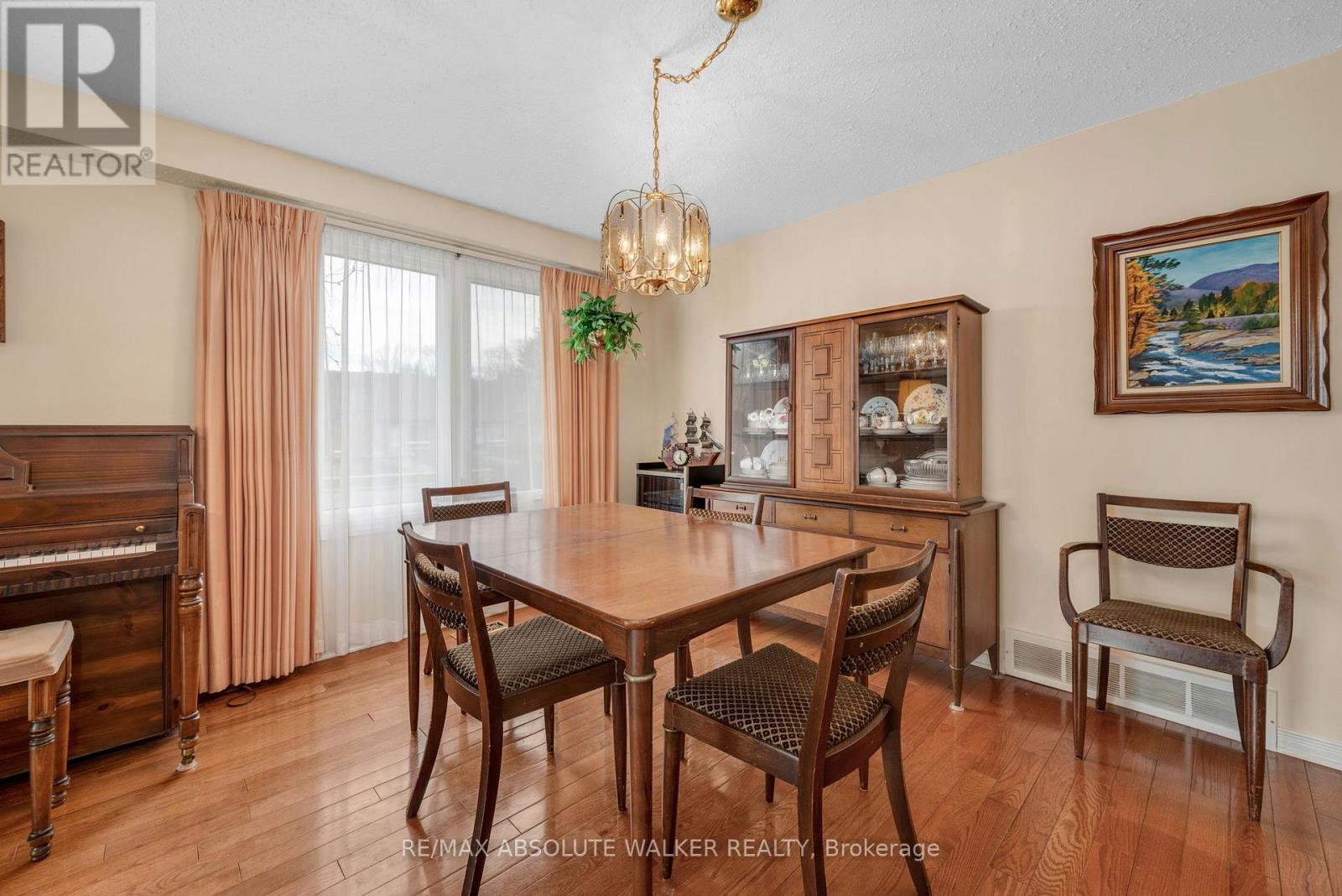 2295 COTTERS CRESCENT - 7