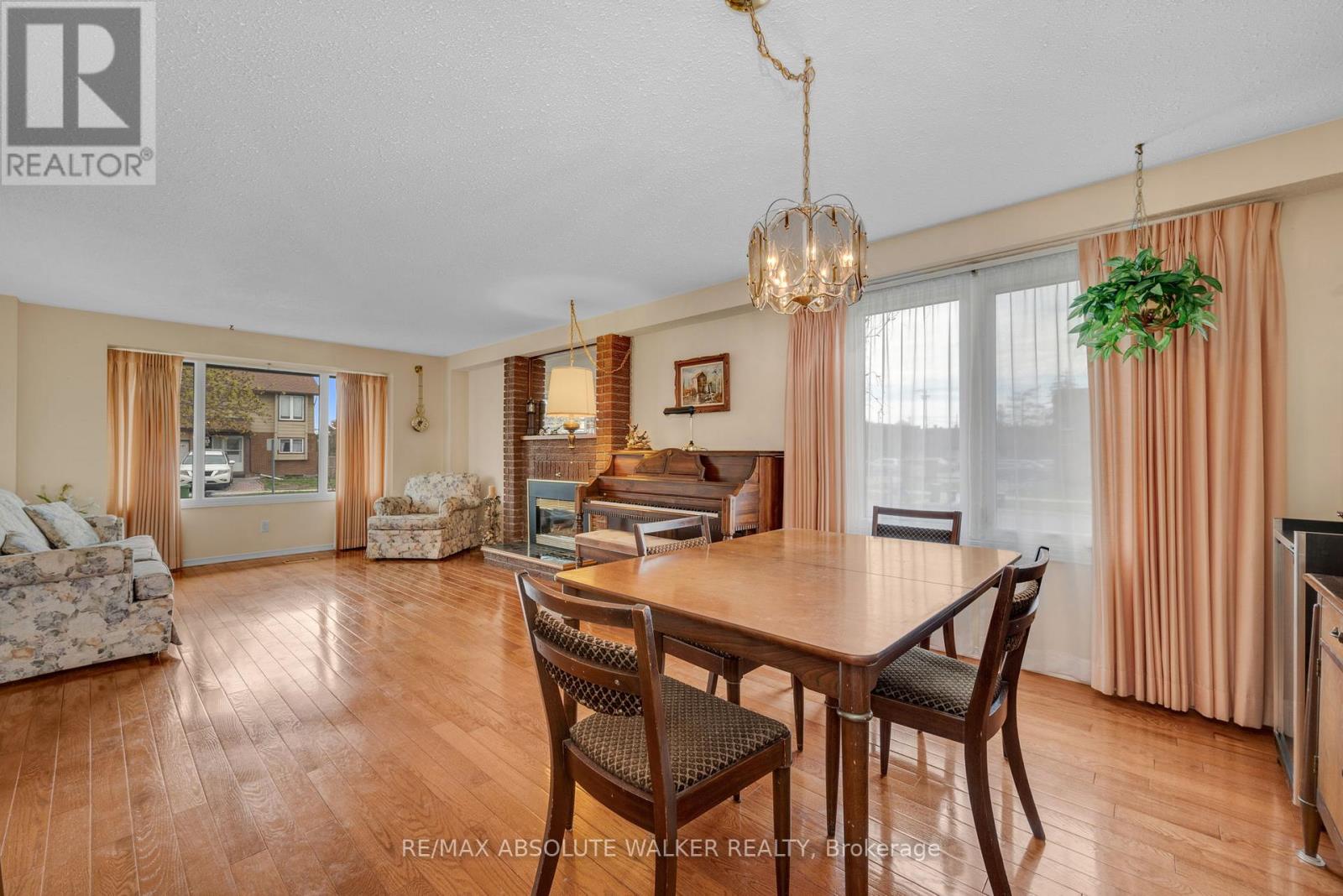 2295 COTTERS CRESCENT - 8