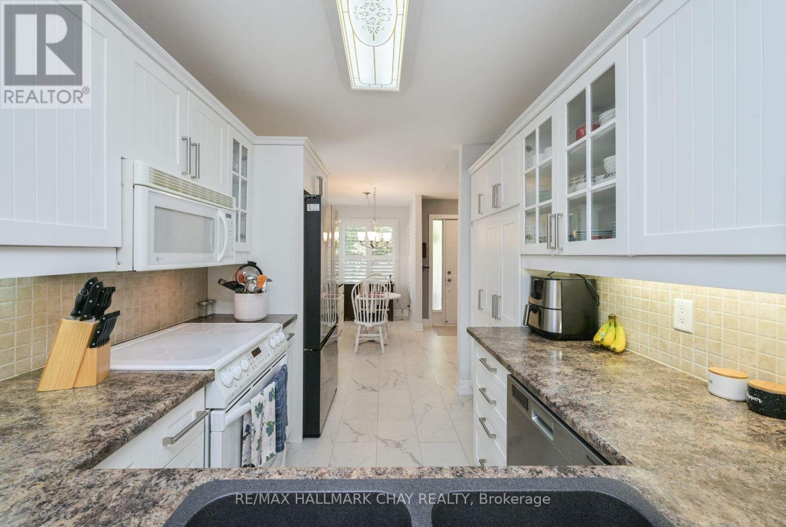 45 GREEN BRIAR ROAD - 10