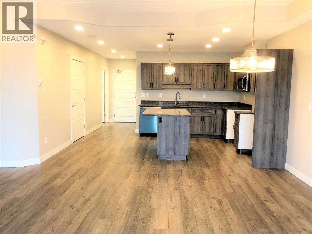 #205 499 Meadow Lake Court E - 3