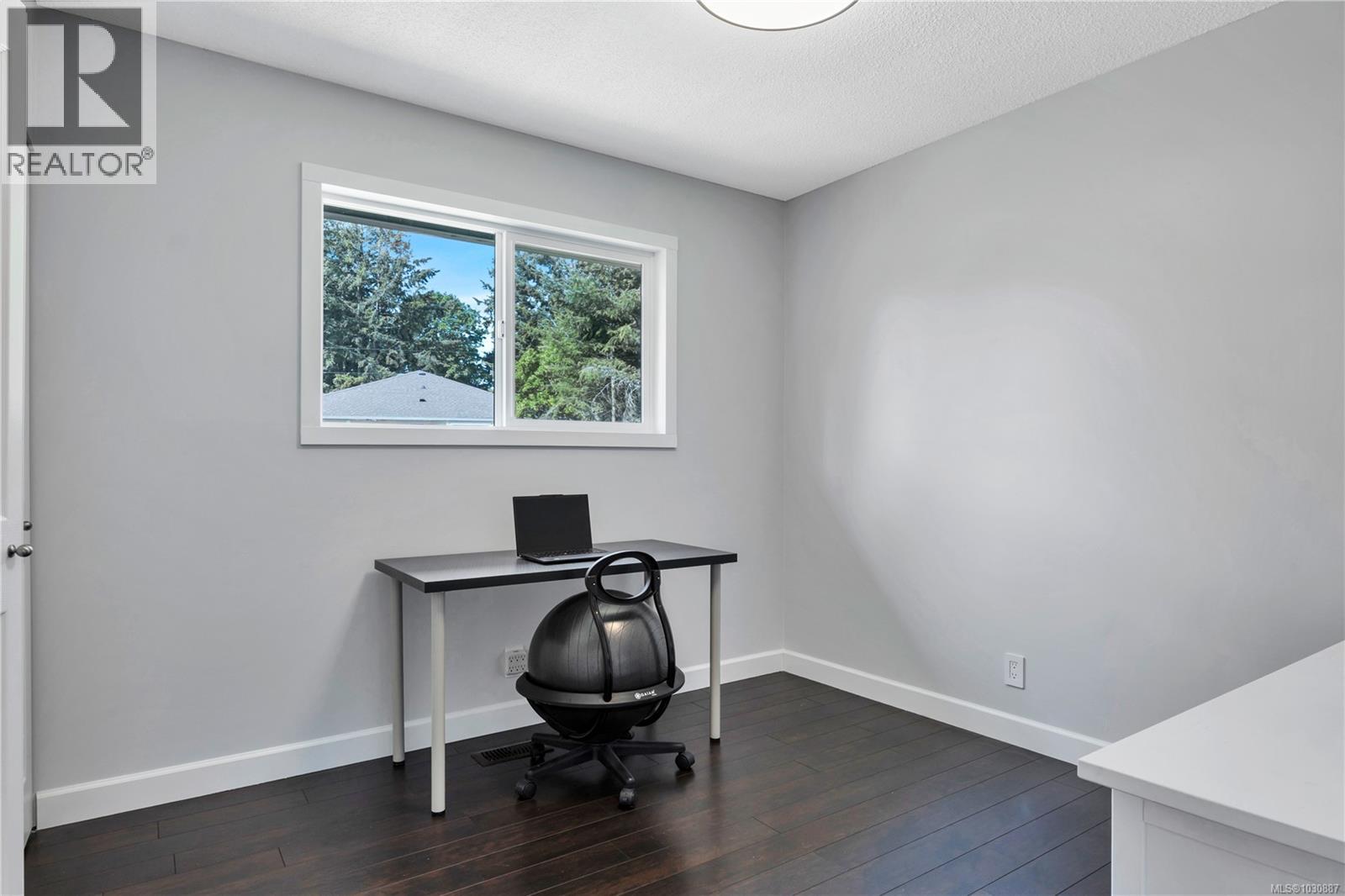 3583 Bonnie Dr - 33