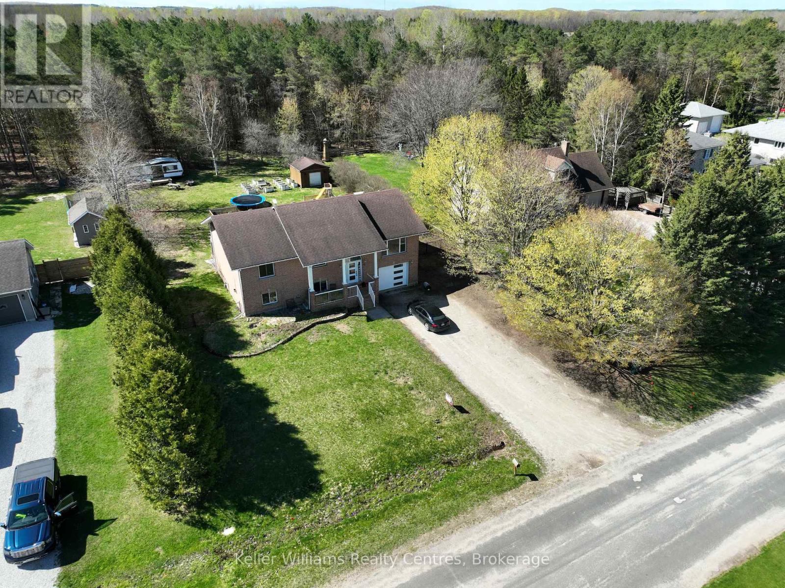 27 PINE TREE DRIVE - Image 2