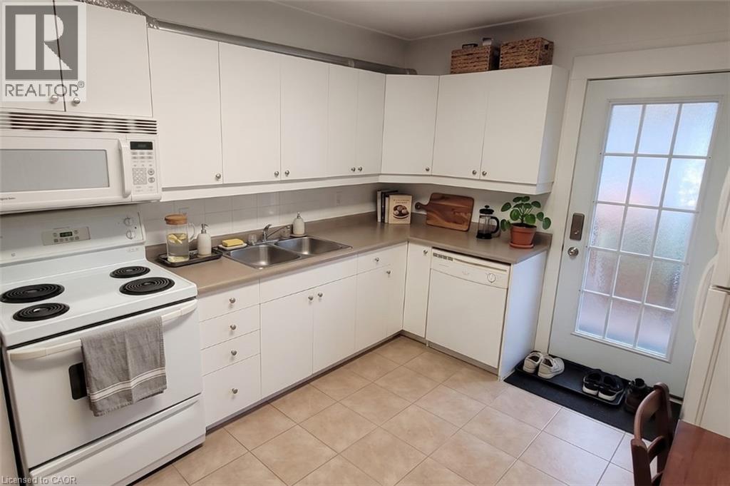 131 LELAND Street - 3