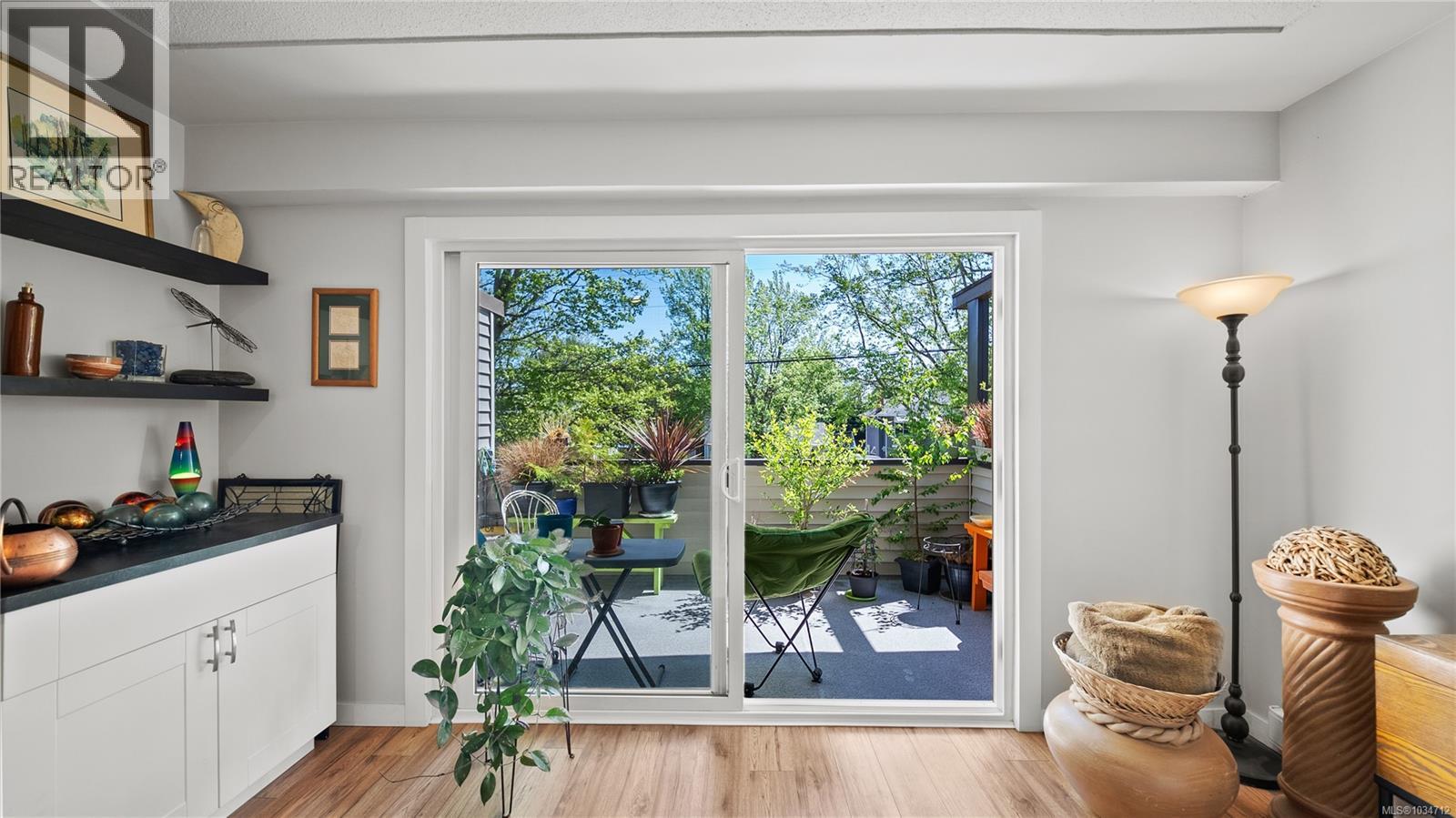 #403 3170 Irma St - 14