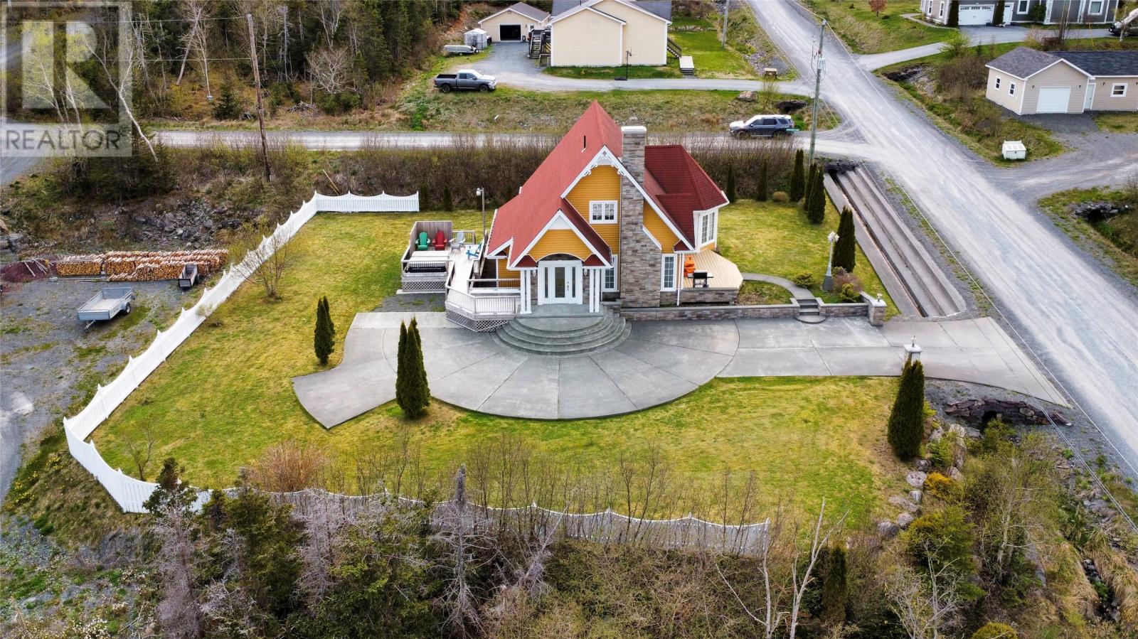 1 North Ridge Avenue - 10