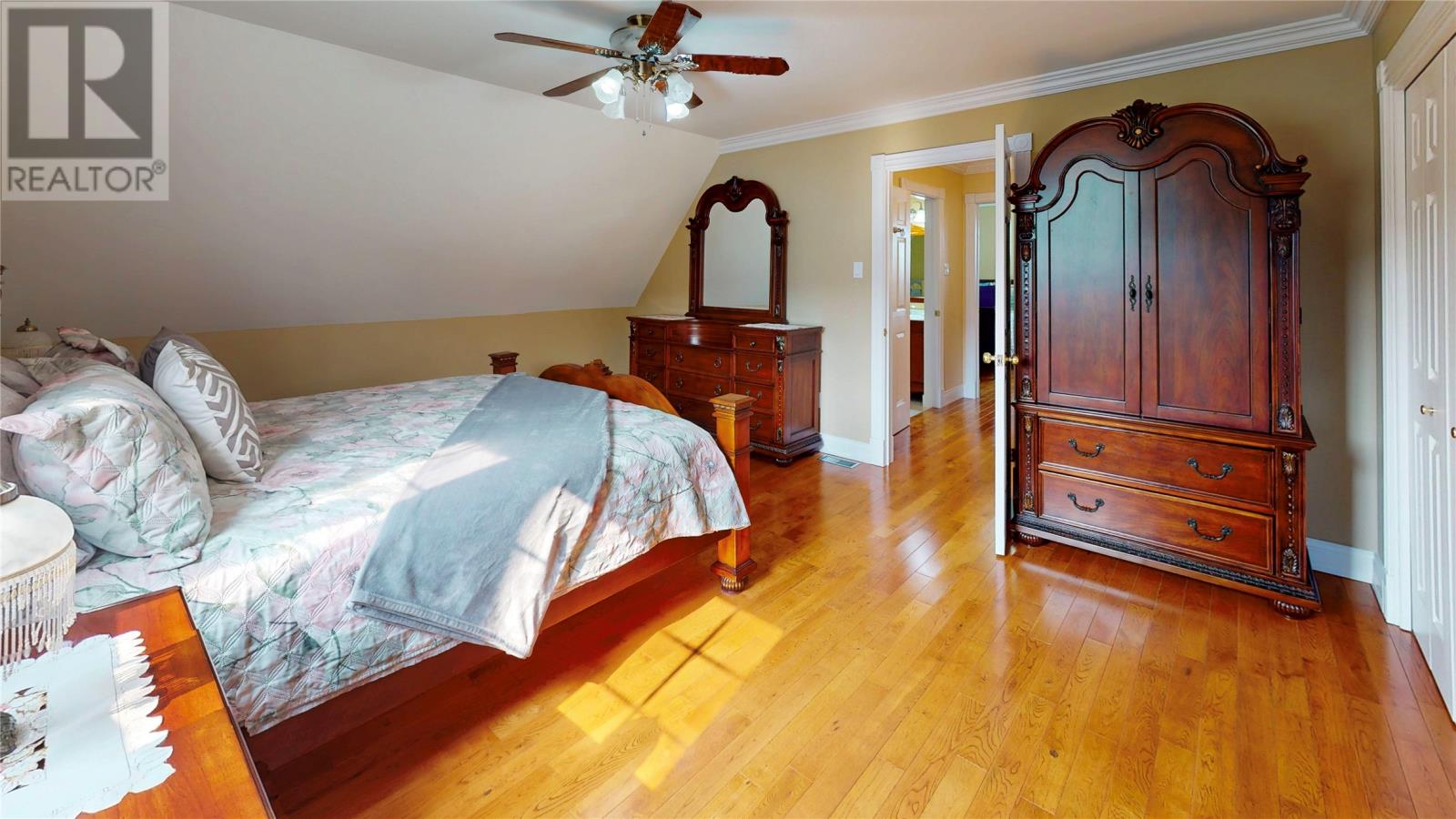 1 North Ridge Avenue - 34