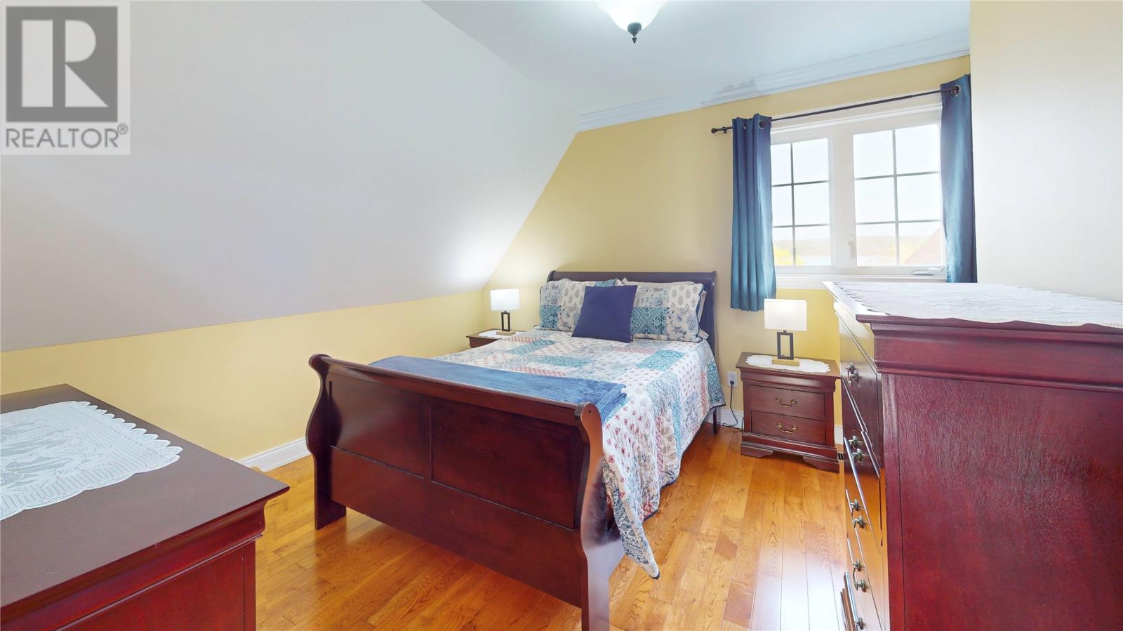 1 North Ridge Avenue - 35