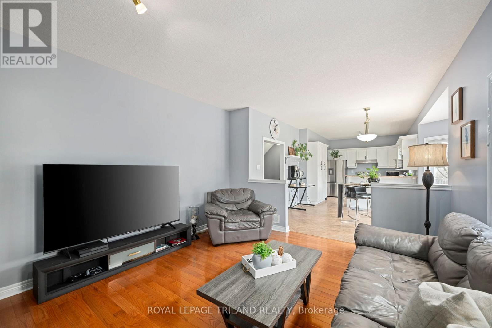 151 KNIGHTS BRIDGE ROAD - 17
