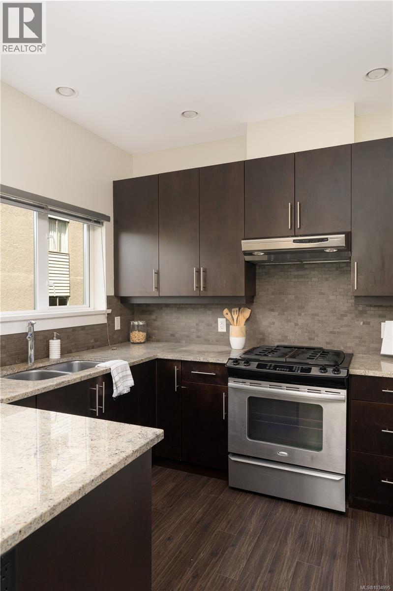 #2 1234 Johnson St - 14