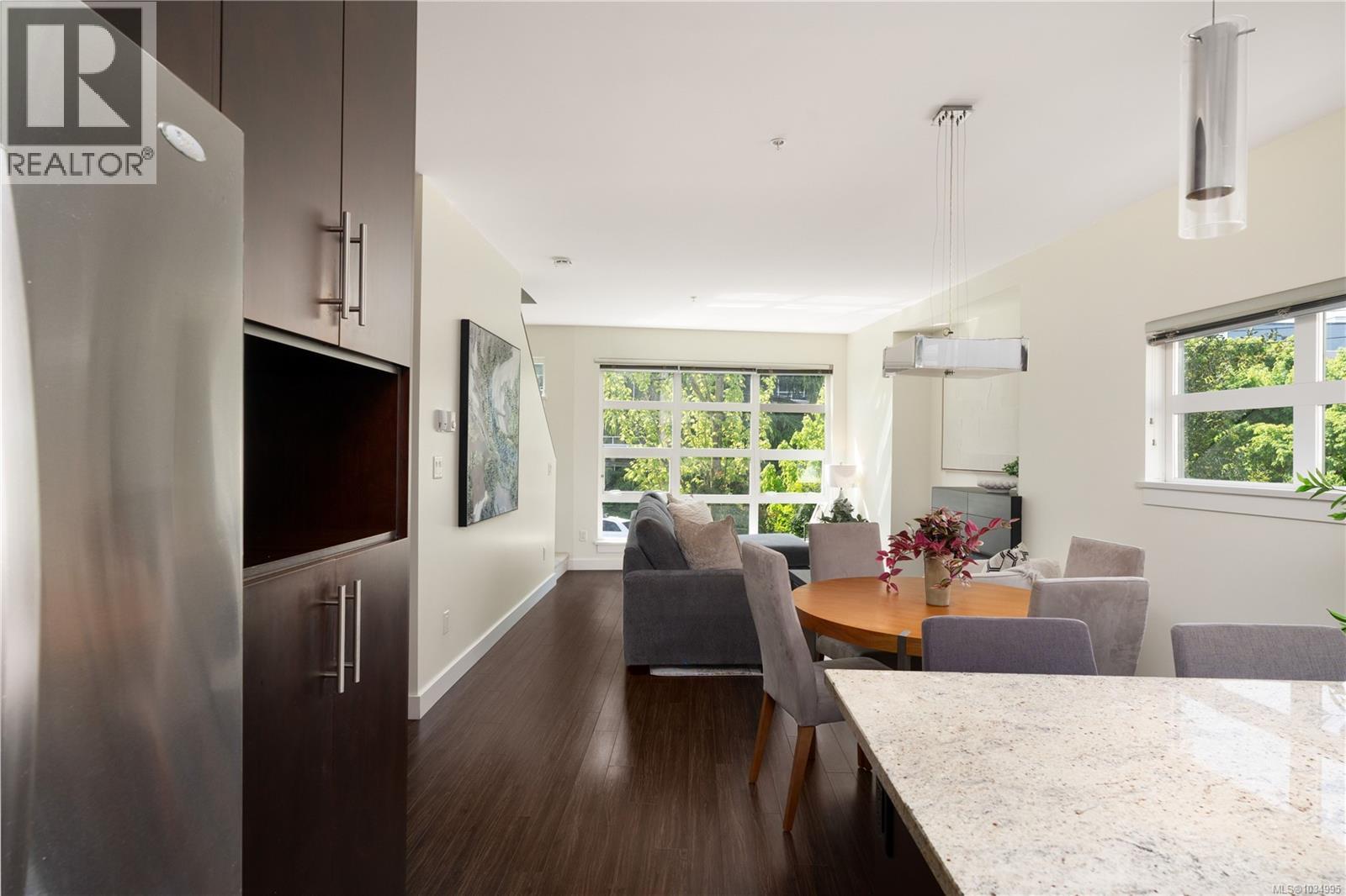 #2 1234 Johnson St - 15