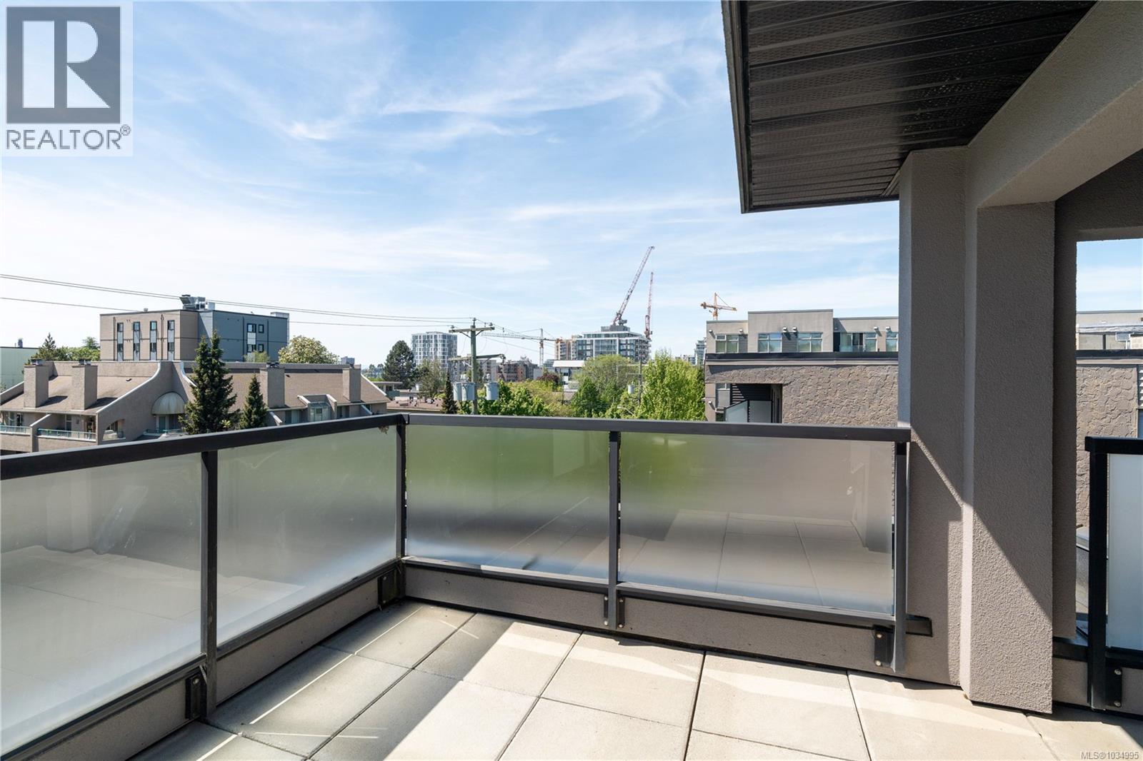 #2 1234 Johnson St - 25