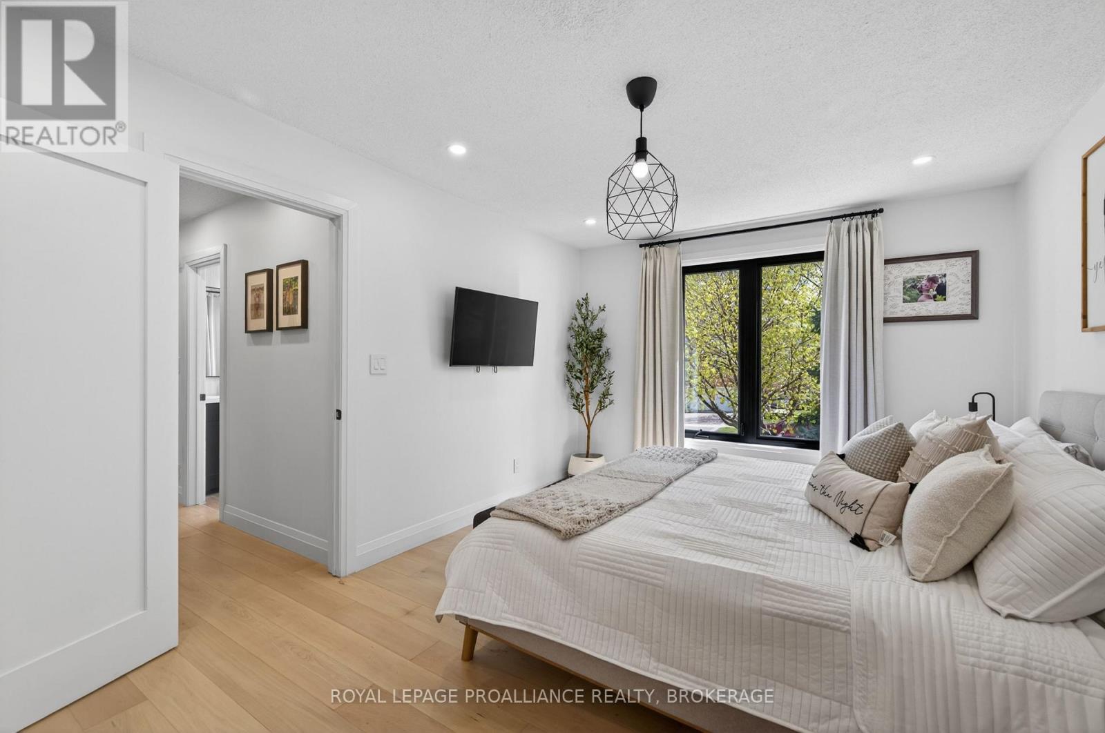 861 MONA DRIVE - 30