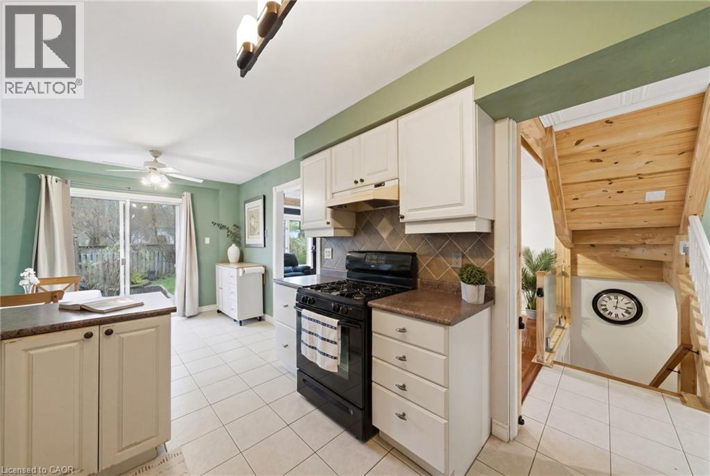 11 TOMAHAWK Drive, Grimsby, Ontario, L3M5G4 — Photo 3