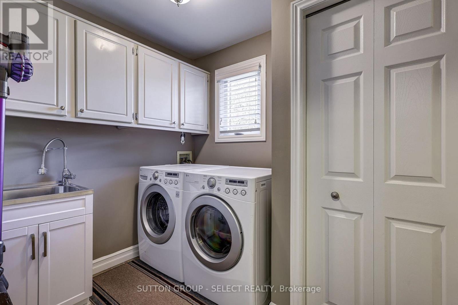94 CARRIAGE HILL DRIVE - 15
