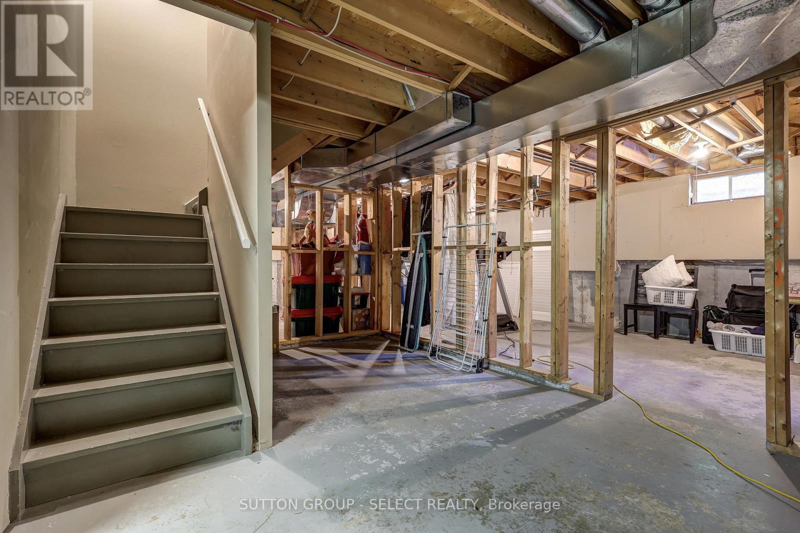 94 CARRIAGE HILL DRIVE - 30