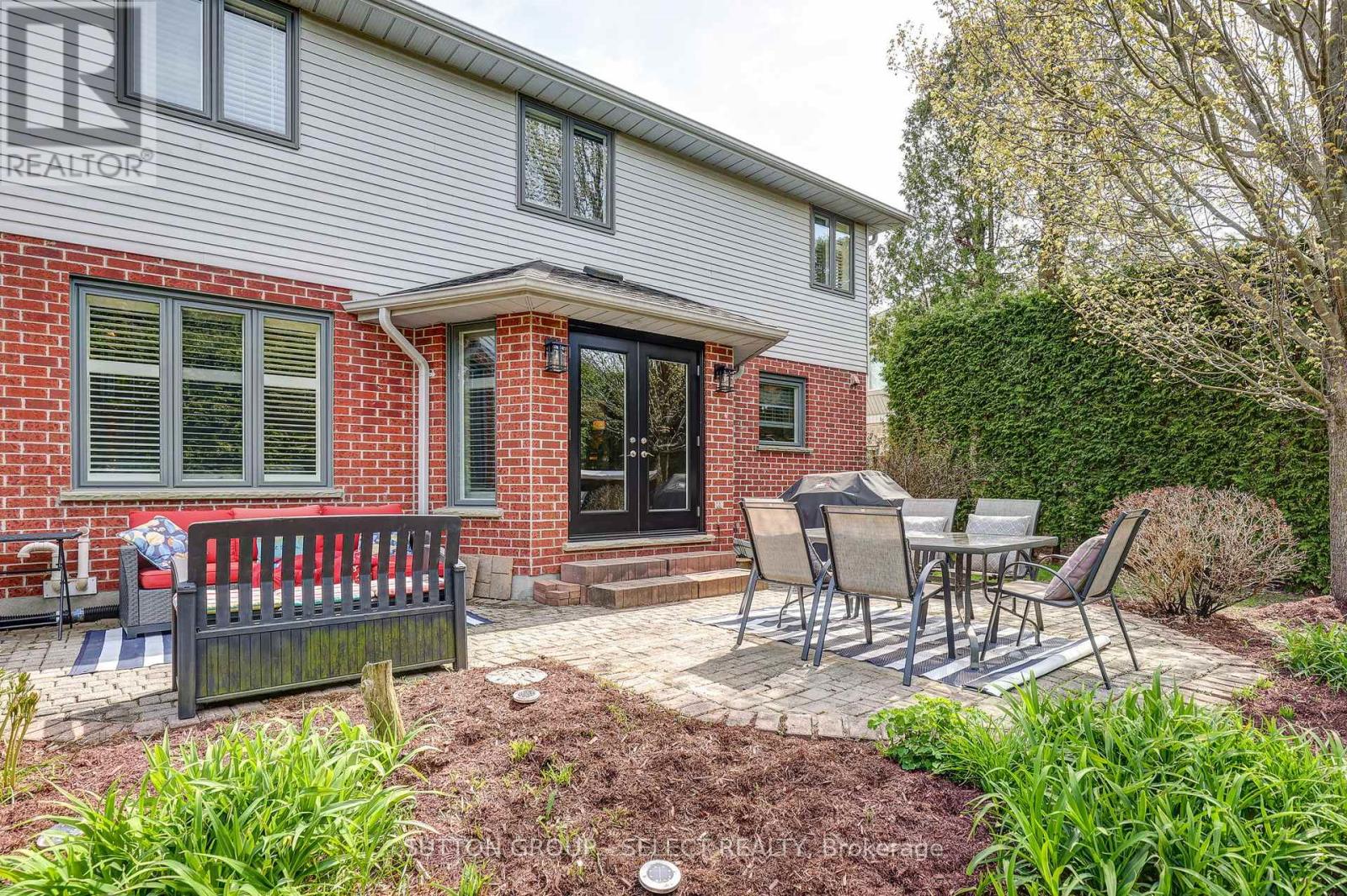 94 CARRIAGE HILL DRIVE - 37