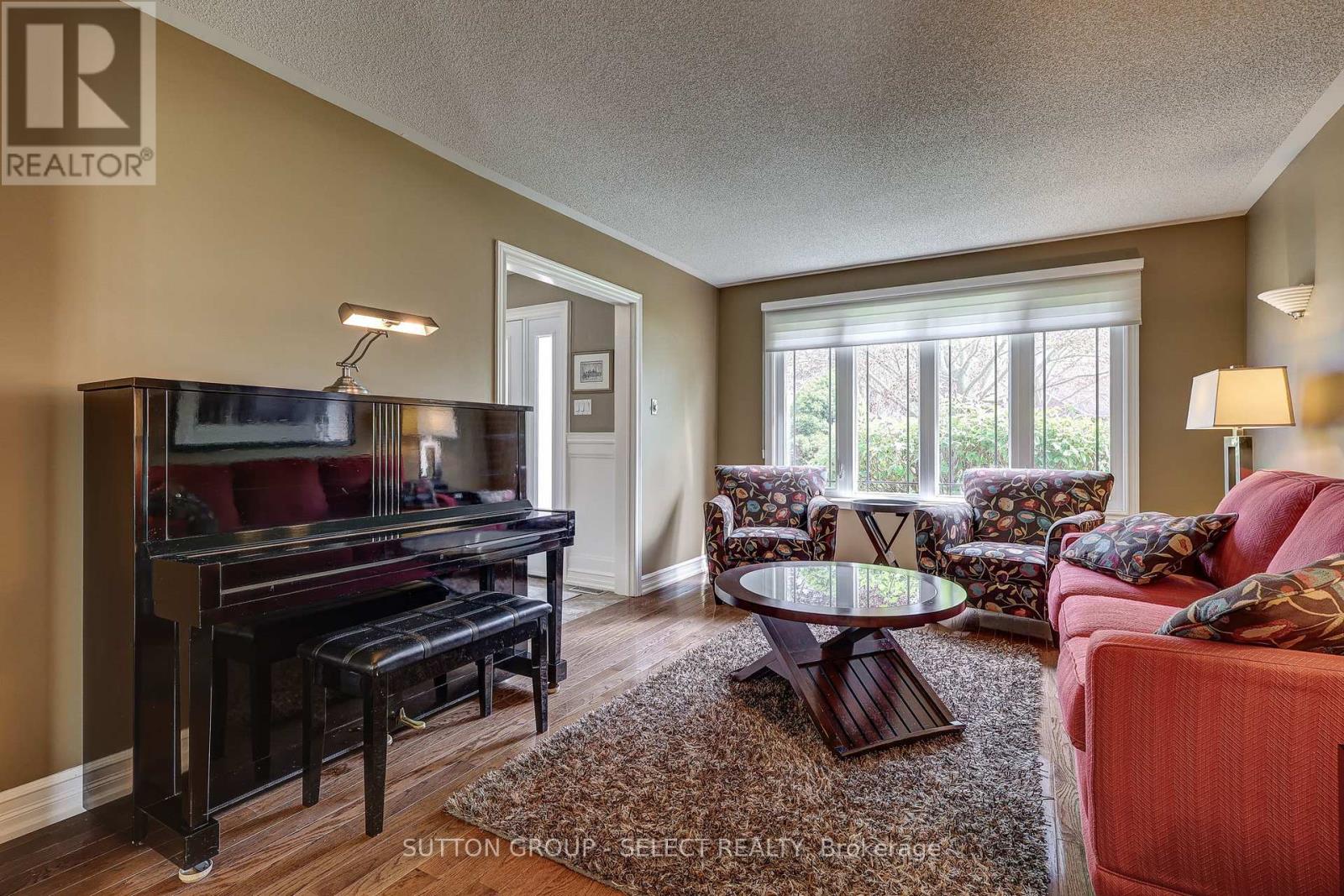 94 CARRIAGE HILL DRIVE - 7